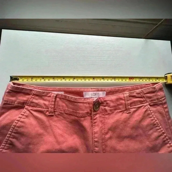 LOFT The Washed Twill Shorts Womens size 8 coral gentle pre-worn. 4” Inseam. - Picture 6 of 6